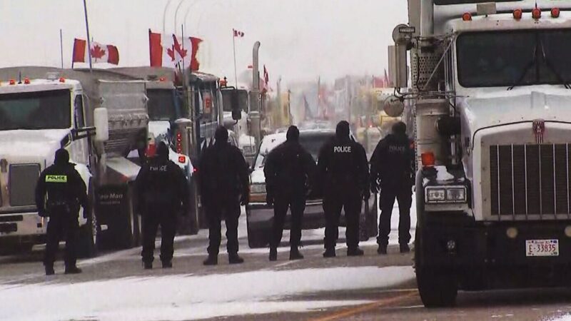 Featured Campaign Image: Help Truckers at the Border with Missed Wages